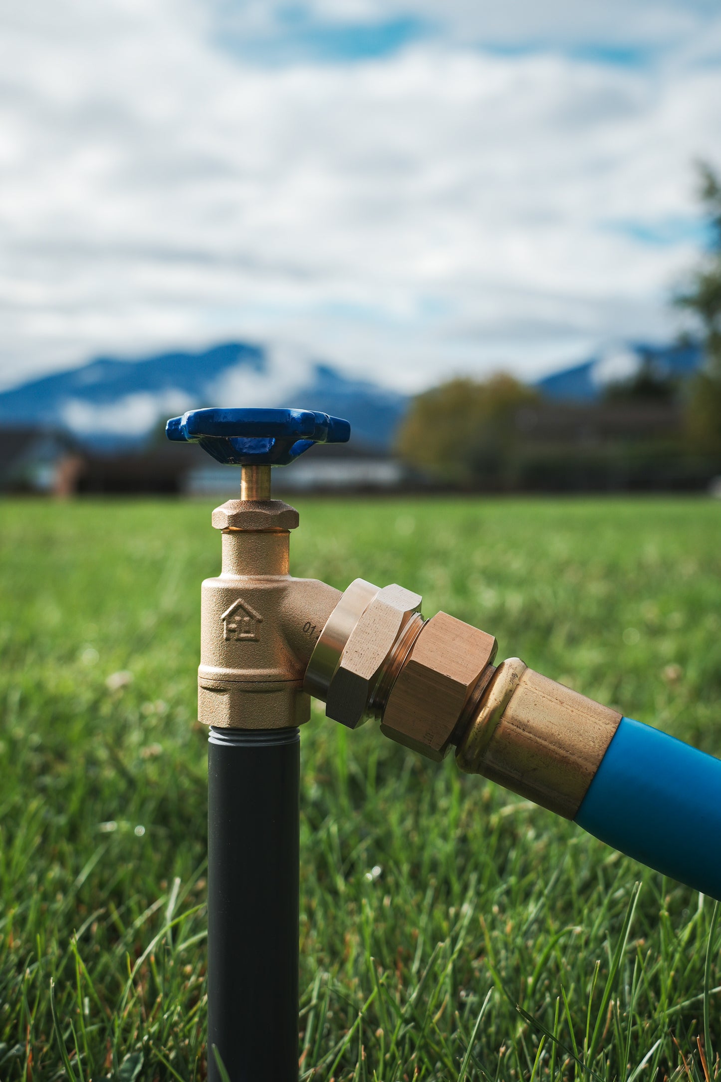 1" to 3/4" Brass Garden Hose Adapter